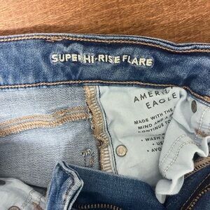 American Eagle size 000 Super High Rise Flare